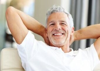 The man does not have problems with the prostate thanks to the prevention of prostatitis